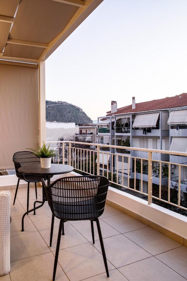 Living In Nafplio Urban Chic Apartments المظهر الخارجي الصورة